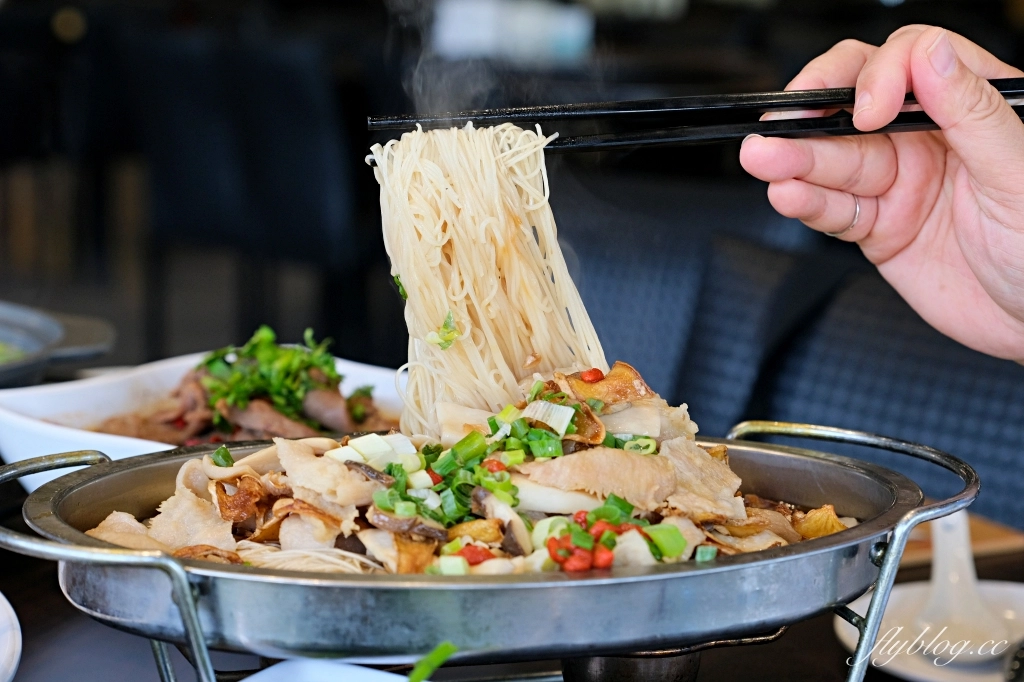 南投竹山｜饗富餐廳．紫南宮必吃甕缸雞，集合台菜和滬川料理 @飛天璇的口袋