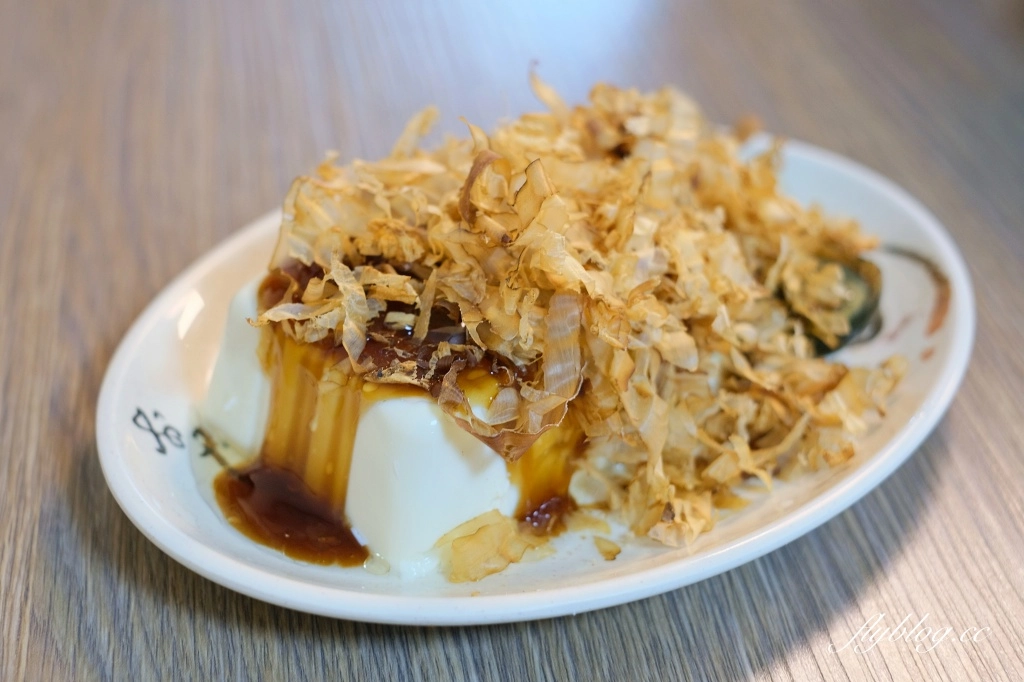 苗栗三義｜鄉村麵館．新店面環境更好，三義老字號客家麵館 @飛天璇的口袋