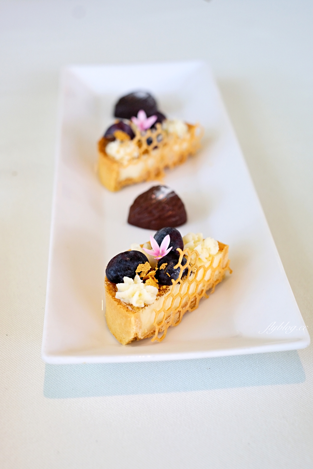 台中西區｜LAFETE 法月．存中街巷弄裡的唯美玻璃屋，台中老字號法式餐廳重新演繹 @飛天璇的口袋