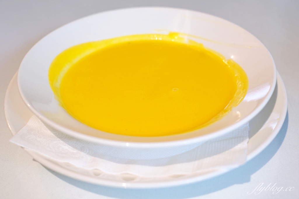 彰化北斗｜家園藝術咖啡牛排館．北斗40年景觀餐廳，牛排火鍋都吃得到 @飛天璇的口袋