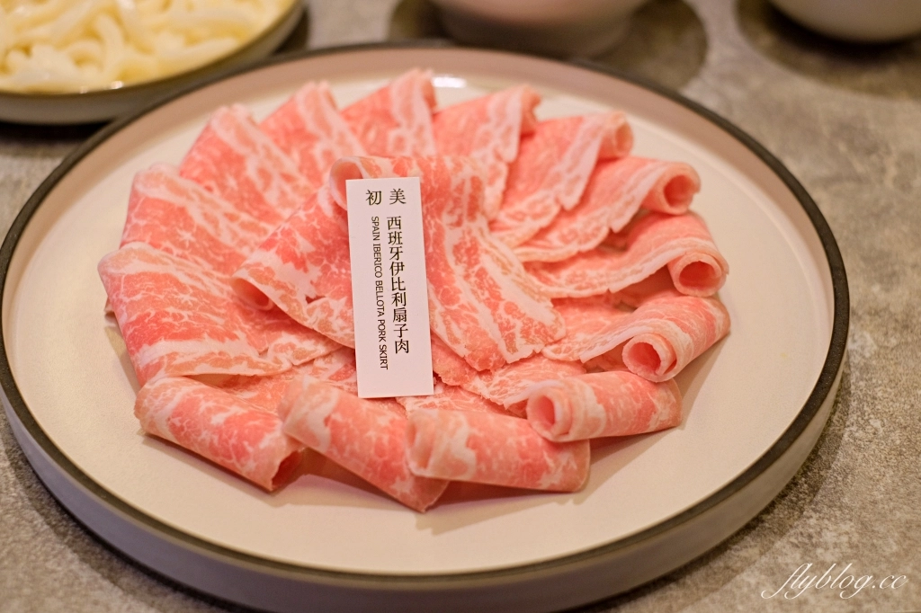 台中西區｜初美涮涮鍋．台中頂級火鍋新品牌，從前菜到甜點都驚艷 @飛天璇的口袋