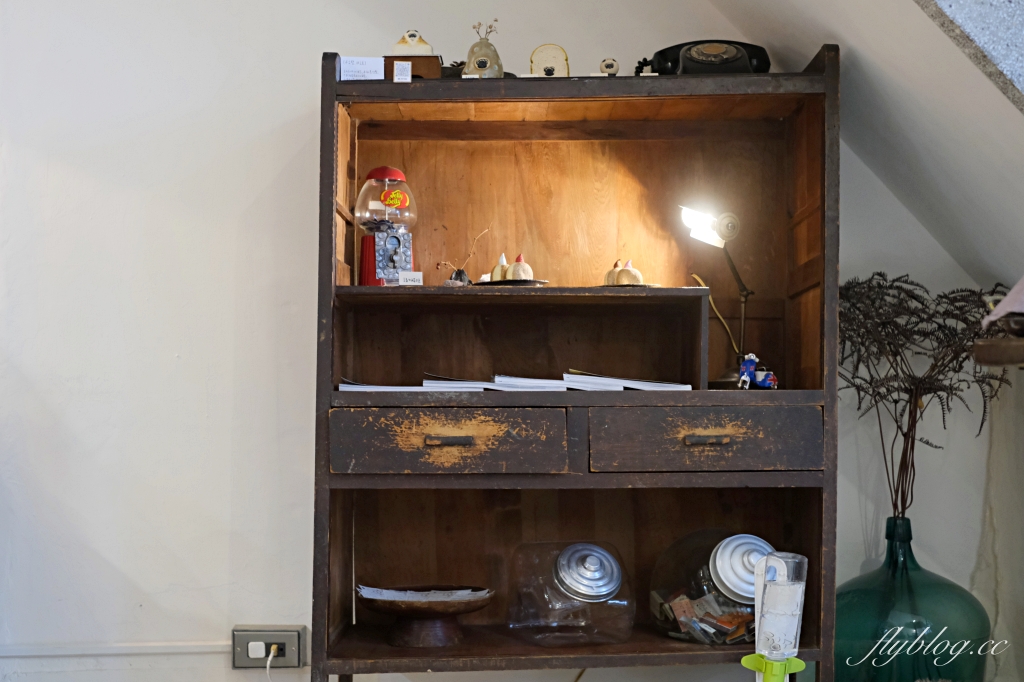 台中西區｜陸丘喫茶室．甜甜圈布丁專賣店，可愛的日式昭和老宅 @飛天璇的口袋