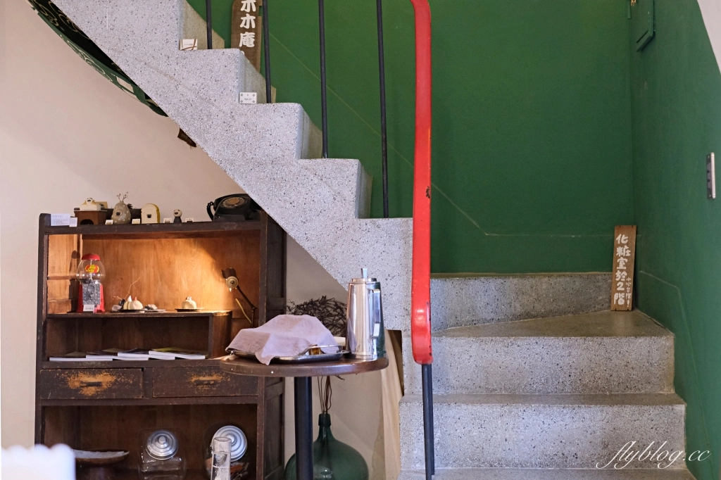 台中西區｜陸丘喫茶室．甜甜圈布丁專賣店，可愛的日式昭和老宅 @飛天璇的口袋