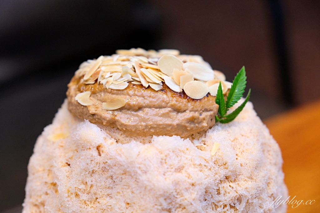 台中西區｜白与山 SHIROYAMA．台中國美館日式刨冰，結合刨冰咖啡甜點和文創 @飛天璇的口袋