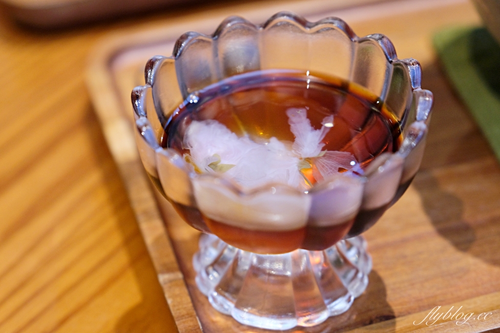 台中西區｜白与山 SHIROYAMA．台中國美館日式刨冰，結合刨冰咖啡甜點和文創 @飛天璇的口袋