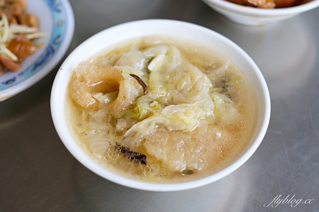 台中南屯｜三代爌肉飯．台中黎明路老字號爌肉飯，夏天記得點一杯紅茶 @飛天璇的口袋