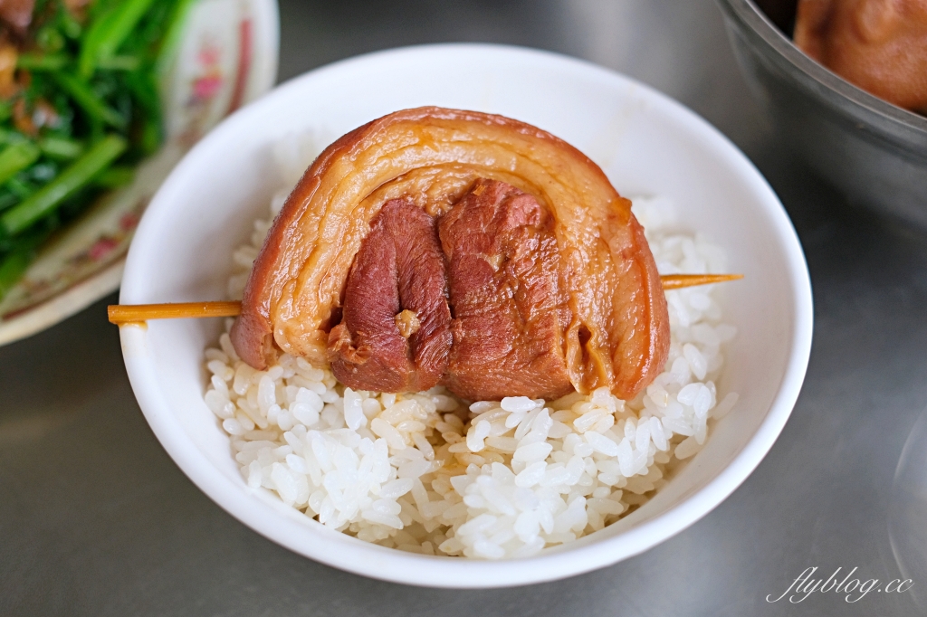 台中南屯｜三代爌肉飯．台中黎明路老字號爌肉飯，夏天記得點一杯紅茶 @飛天璇的口袋