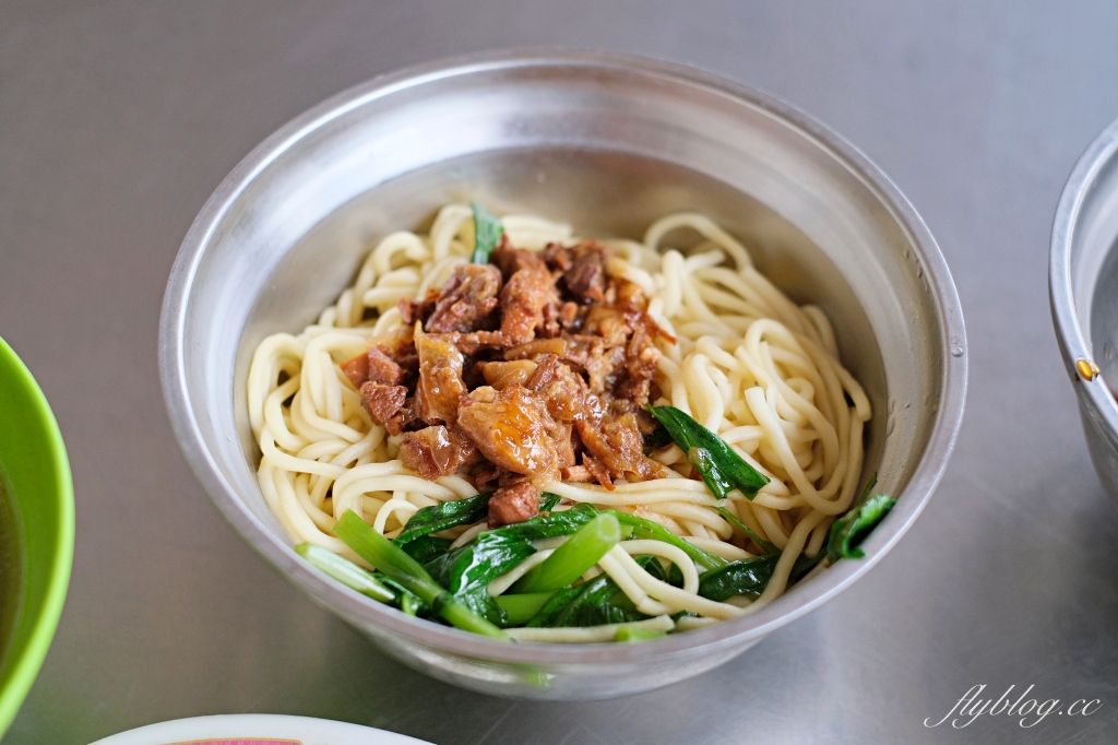 台中南屯｜三代爌肉飯．台中黎明路老字號爌肉飯，夏天記得點一杯紅茶 @飛天璇的口袋