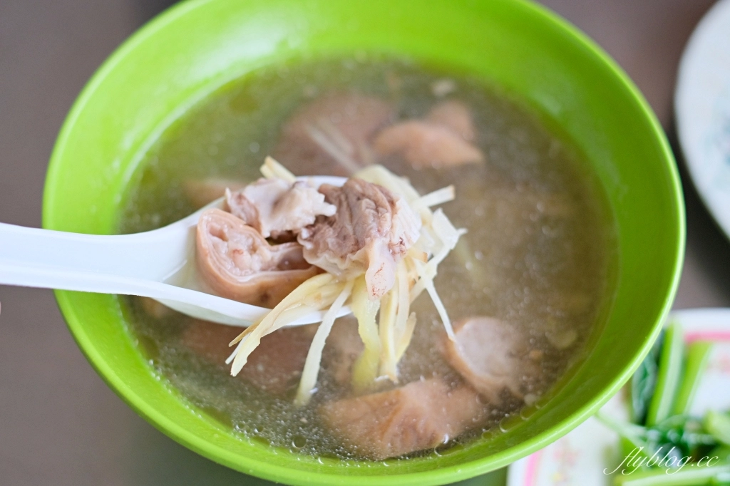 台中南屯｜三代爌肉飯．台中黎明路老字號爌肉飯，夏天記得點一杯紅茶 @飛天璇的口袋