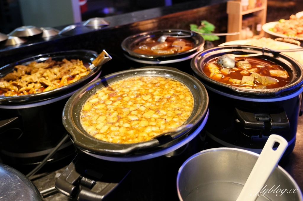 台中東區｜饗麻饗辣PLUS LALAPORT台中店．798元台中麻辣火鍋吃到飽，根本百匯餐廳的規模 @飛天璇的口袋