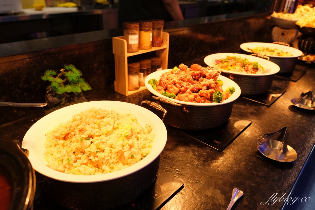 台中東區｜饗麻饗辣PLUS LALAPORT台中店．798元台中麻辣火鍋吃到飽，根本百匯餐廳的規模 @飛天璇的口袋