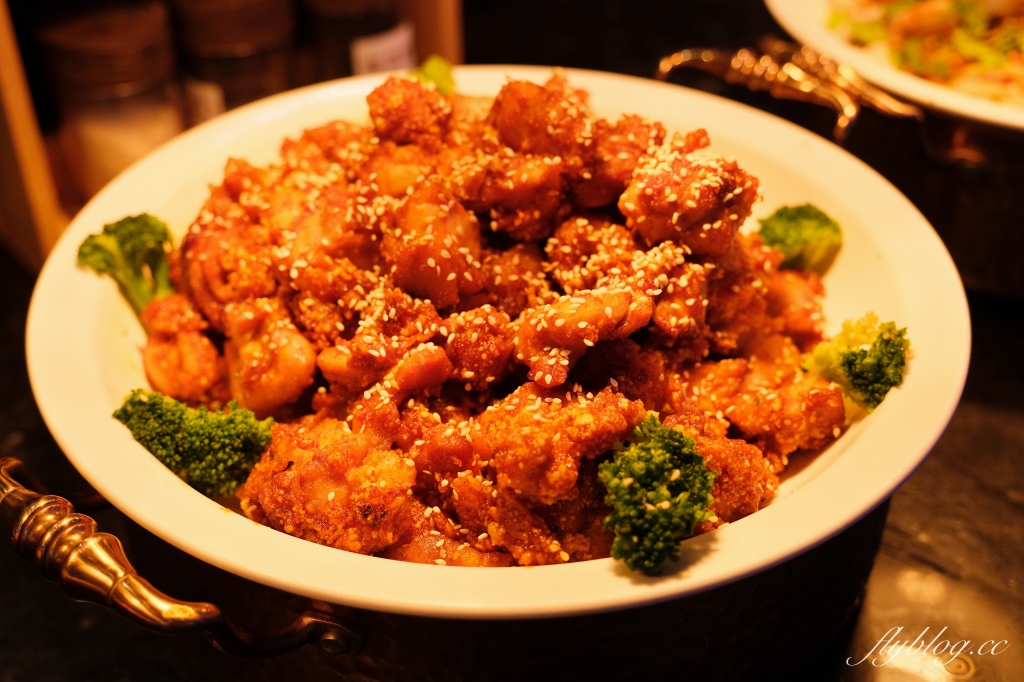 台中東區｜饗麻饗辣PLUS LALAPORT台中店．798元台中麻辣火鍋吃到飽，根本百匯餐廳的規模 @飛天璇的口袋