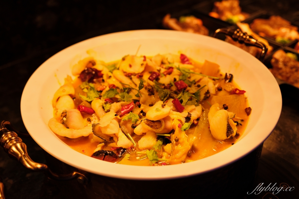 台中東區｜饗麻饗辣PLUS LALAPORT台中店．798元台中麻辣火鍋吃到飽，根本百匯餐廳的規模 @飛天璇的口袋