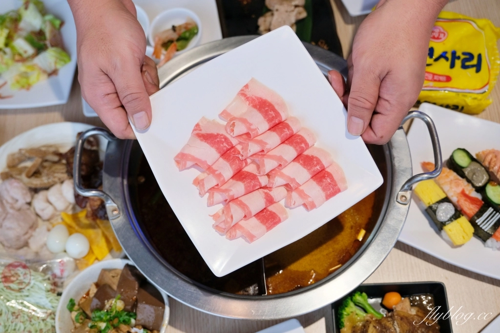 台中東區｜饗麻饗辣PLUS LALAPORT台中店．798元台中麻辣火鍋吃到飽，根本百匯餐廳的規模 @飛天璇的口袋