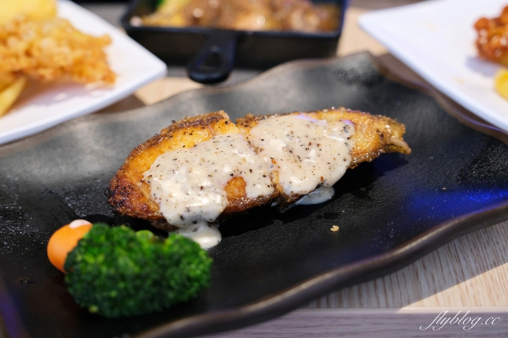 台中東區｜饗麻饗辣PLUS LALAPORT台中店．798元台中麻辣火鍋吃到飽，根本百匯餐廳的規模 @飛天璇的口袋