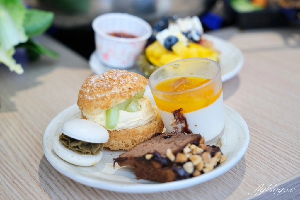 台中東區｜饗麻饗辣PLUS LALAPORT台中店．798元台中麻辣火鍋吃到飽，根本百匯餐廳的規模 @飛天璇的口袋