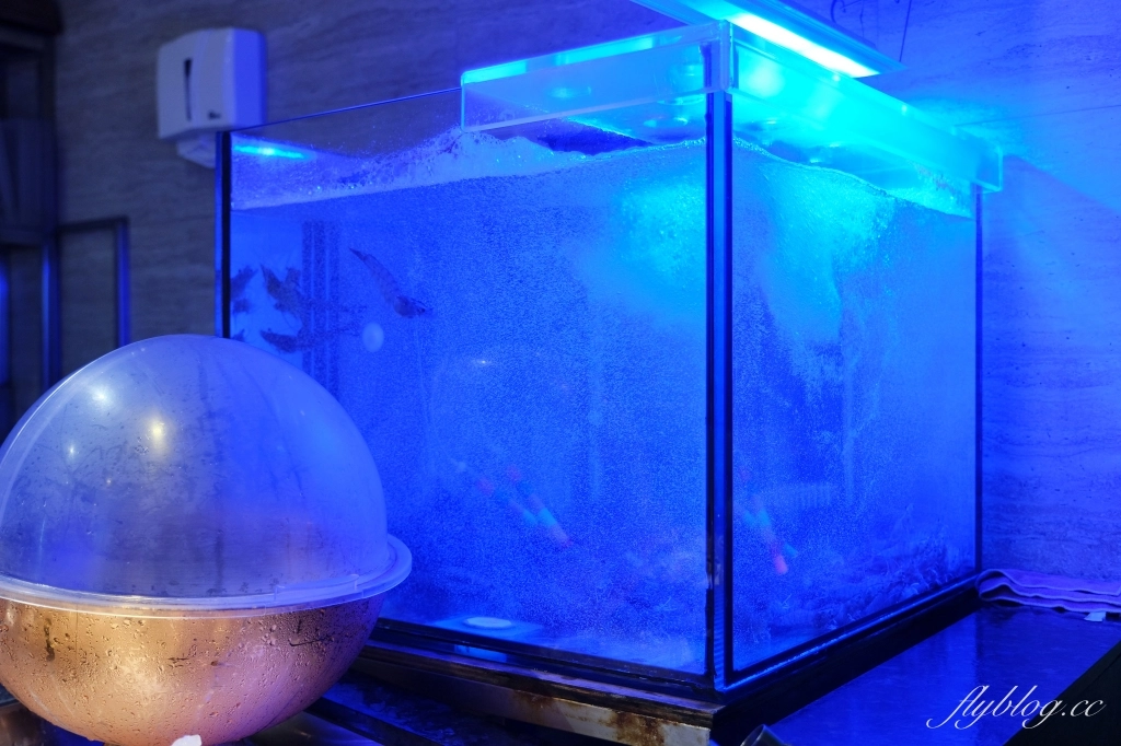 台中東區｜饗麻饗辣PLUS LALAPORT台中店．798元台中麻辣火鍋吃到飽，根本百匯餐廳的規模 @飛天璇的口袋