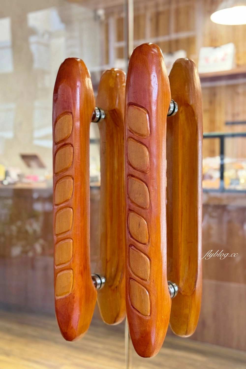 台中西區｜美玖里．台日夫妻開的麵包店，有好吃的德國結和鹽可頌 @飛天璇的口袋