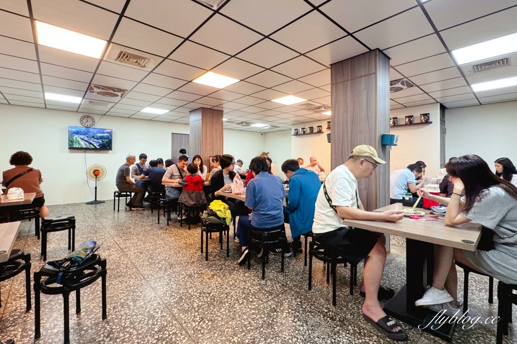 苗栗三義｜鄉村麵館．新店面環境更好，三義老字號客家麵館 @飛天璇的口袋