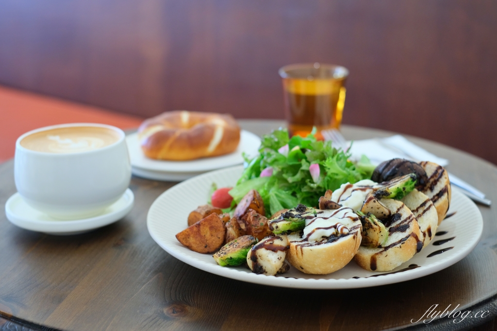 台中西區｜默知 Tacit Cafe．向上市場裡的早午餐，早上8點就開始營業 @飛天璇的口袋