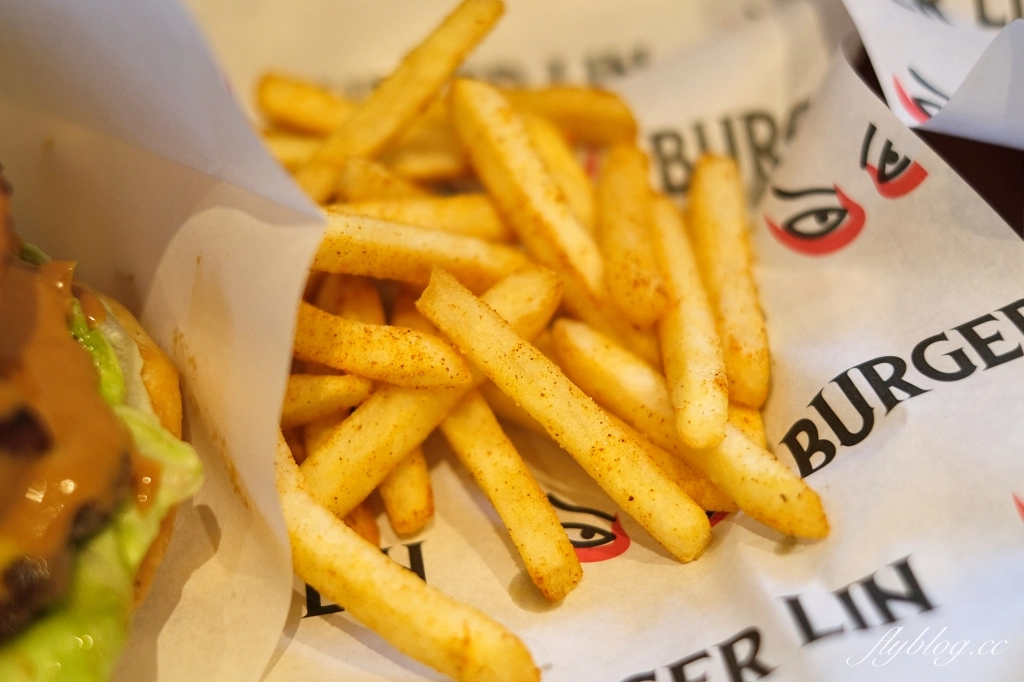 台中西區｜BURGER LIN 漢堡林．網友推薦台中最好吃的漢堡，隱藏精明商圈裡的美味 @飛天璇的口袋