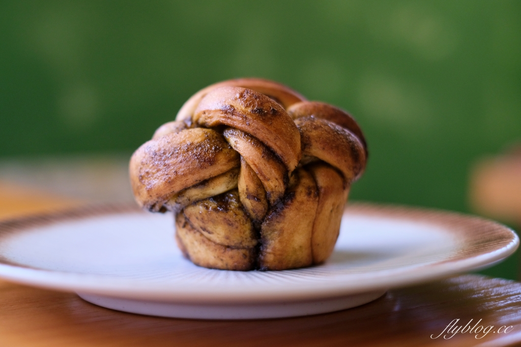 台中西區｜冰穀咖啡．由50年五金行所改建，模範市場旁的咖啡館 @飛天璇的口袋
