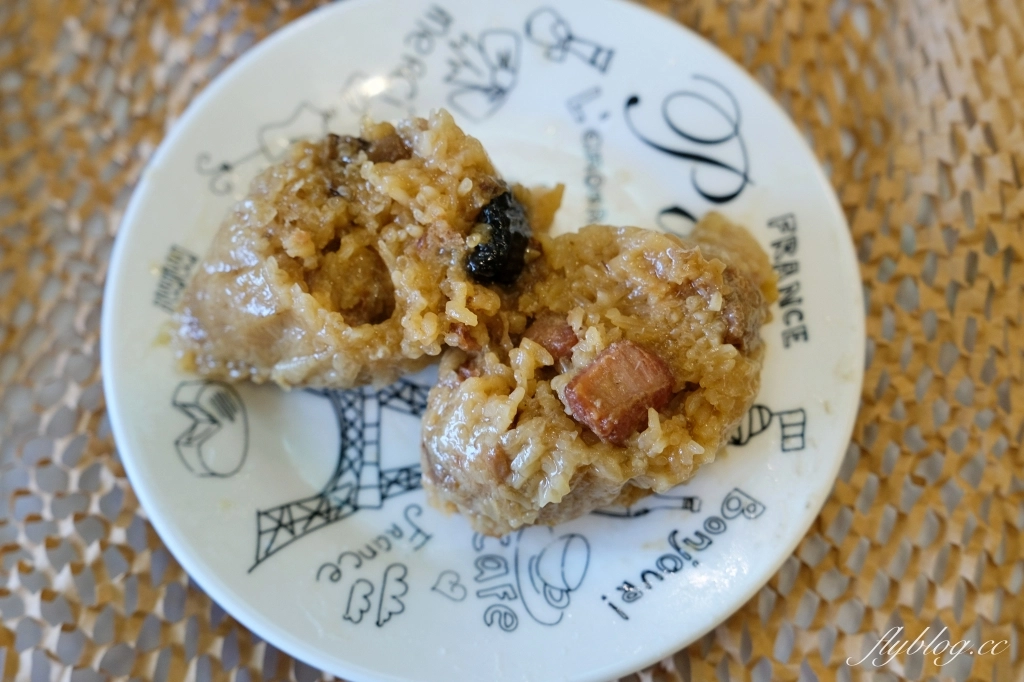 台中北屯｜阿鴻肉粽．水湳市場人氣肉粽，各種古早味南部粽、北部粽、梗粽 @飛天璇的口袋