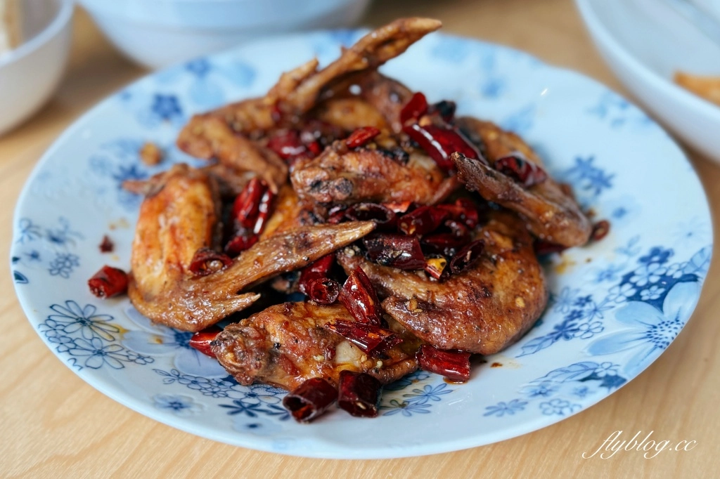 台中南區｜好菜K&Uuml;ISINE 國光店．台中米其林必比登推薦，創意南洋風味合菜料理 @飛天璇的口袋