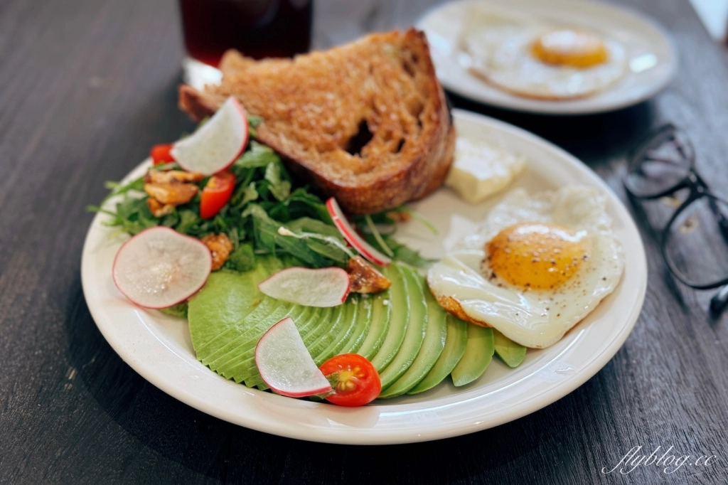 台中西區｜吉龍里麵包計畫．台中美術館周邊，手作麵包與早午餐 @飛天璇的口袋