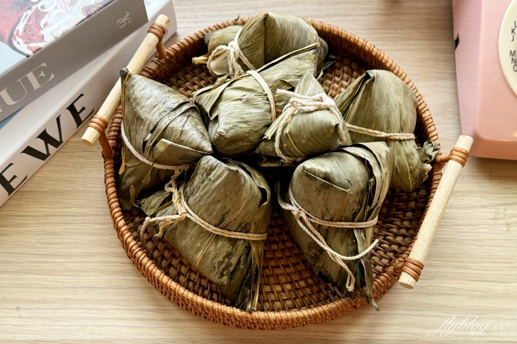 台中北屯｜阿鴻肉粽．水湳市場人氣肉粽，各種古早味南部粽、北部粽、梗粽 @飛天璇的口袋