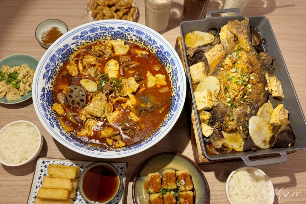 台中南屯｜老漁家．台中肥腸魚新品牌，正宗麻辣烤魚和酸菜魚 @飛天璇的口袋