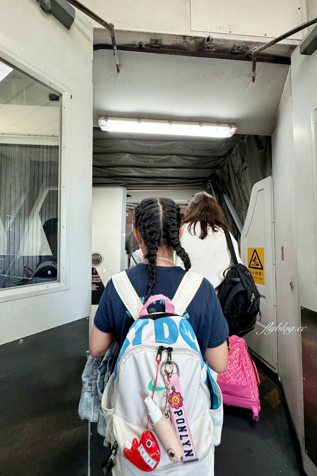 日本北海道｜星宇航空 JX850 台北&ndash;札幌 空中巴士A330-900，可愛的史努比主題飛機 @飛天璇的口袋