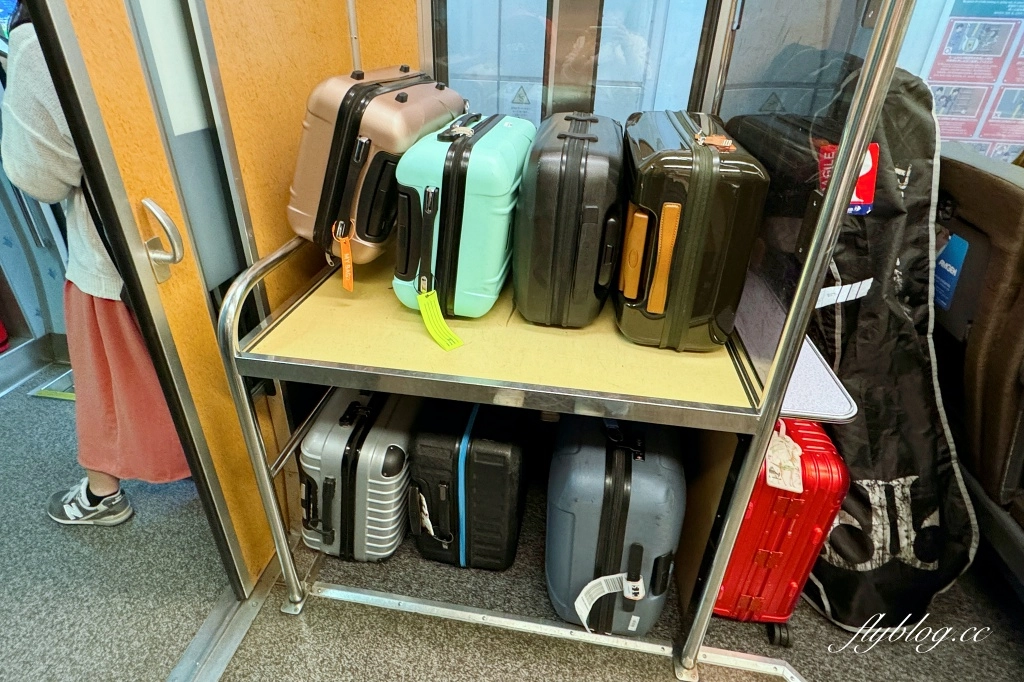 日本北海道｜札幌機場到札幌車站交通方式，JR機場快線36分鐘抵達 @飛天璇的口袋