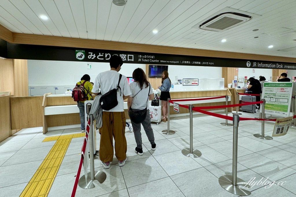 日本北海道｜札幌機場到札幌車站交通方式，JR機場快線36分鐘抵達 @飛天璇的口袋