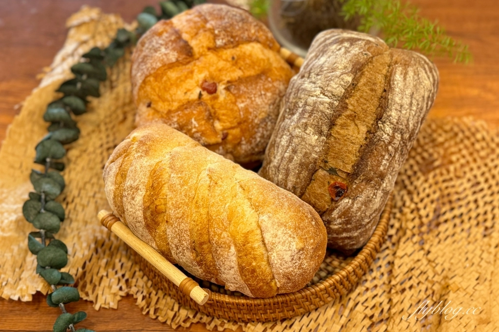 台中北屯|威利與查理手作烘焙坊.超過20種酸麵包口味,每天提供不同口味 @飛天璇的口袋 台中北屯|威利與查理手作烘焙坊.超過20種酸麵包口味,每天提供不同口味 @飛天璇的口袋