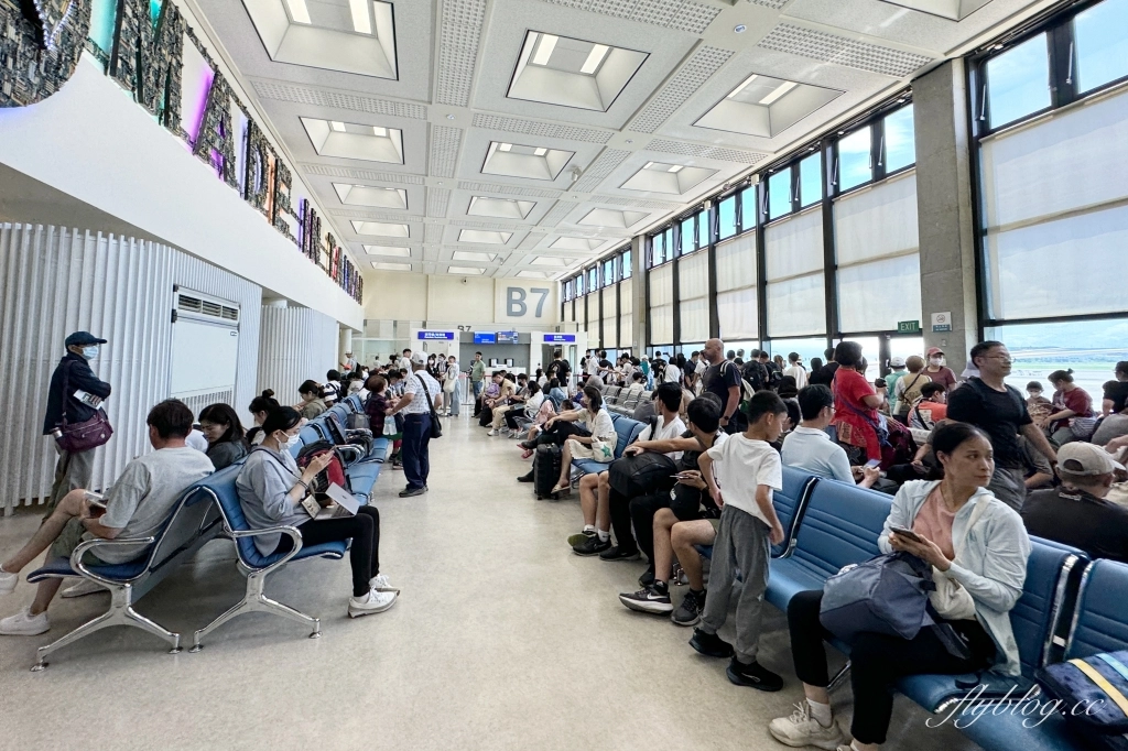 日本大阪｜國泰航空 Cathay Pacific．CX564 台北-大阪 波音777-300，經濟艙餐點分享 @飛天璇的口袋