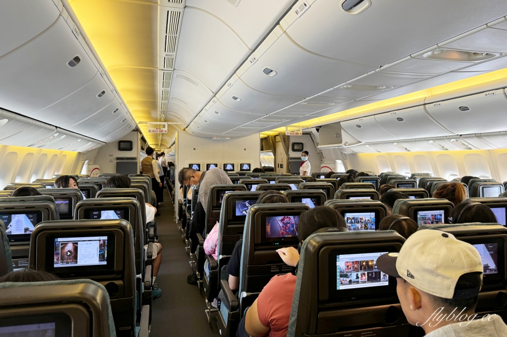 日本大阪｜國泰航空 Cathay Pacific．CX564 台北-大阪 波音777-300，經濟艙餐點分享 @飛天璇的口袋