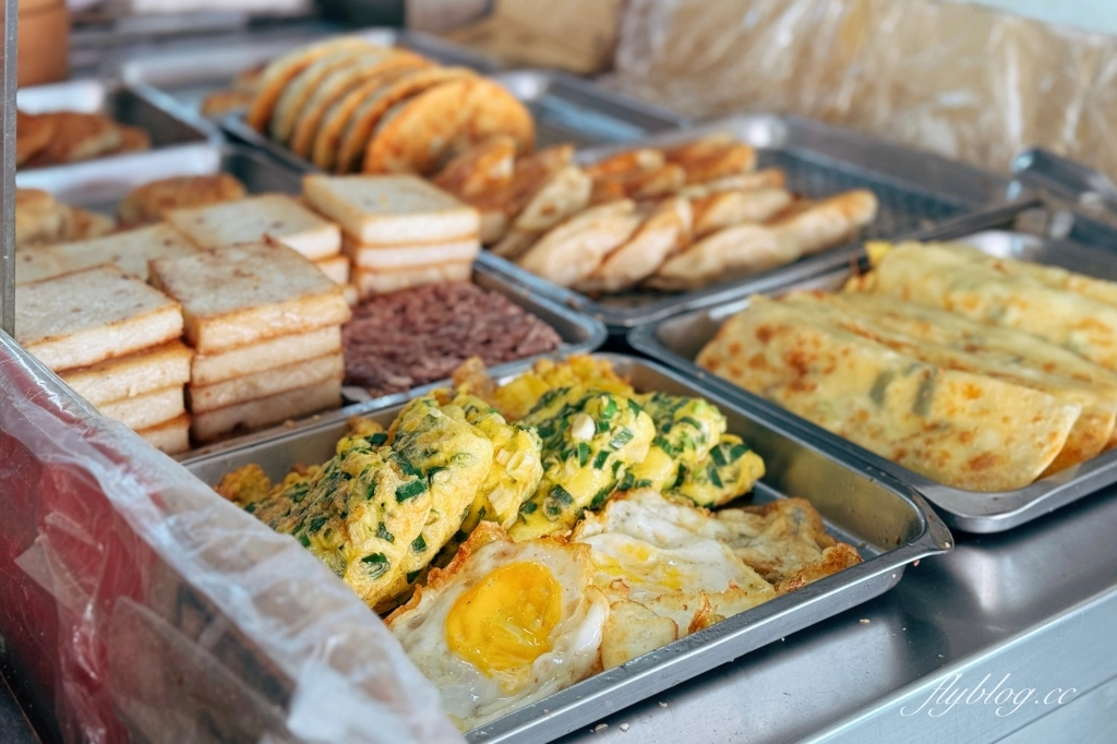 台中西屯|台北內湖來來豆漿.24小時營業早餐店,推薦牛肉麵和豆漿必點 @飛天璇的口袋 台中西屯|台北內湖來來豆漿.24小時營業早餐店,推薦牛肉麵和豆漿必點 @飛天璇的口袋