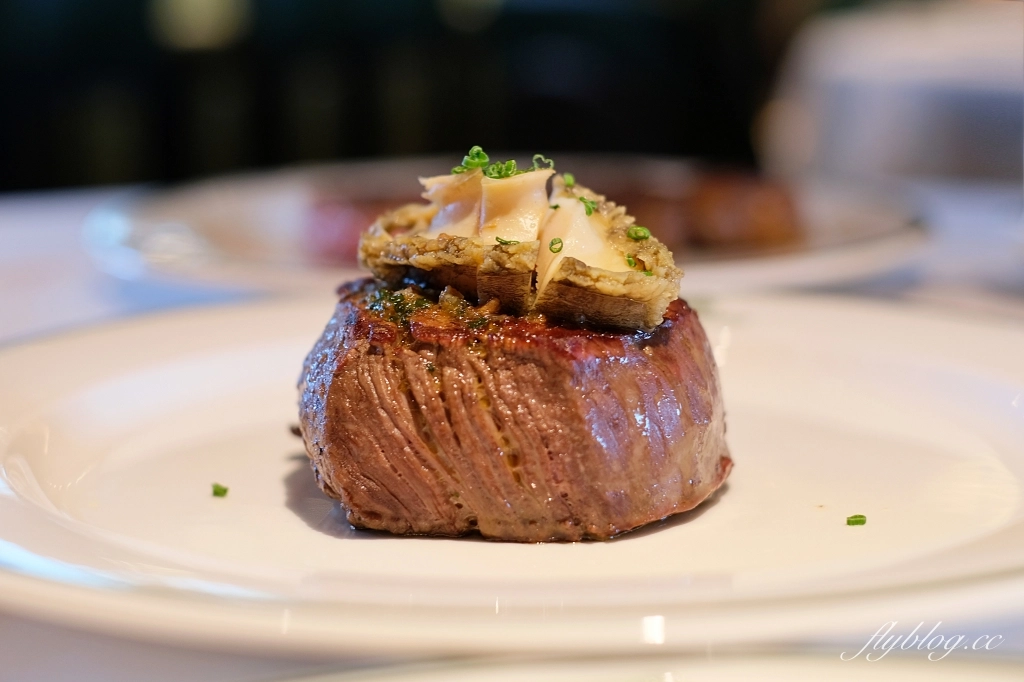 台中南屯｜史密斯華倫斯基牛排館 Smith & Wollensky．股神巴菲特牛排台中吃得到，商業午餐990元起 @飛天璇的口袋