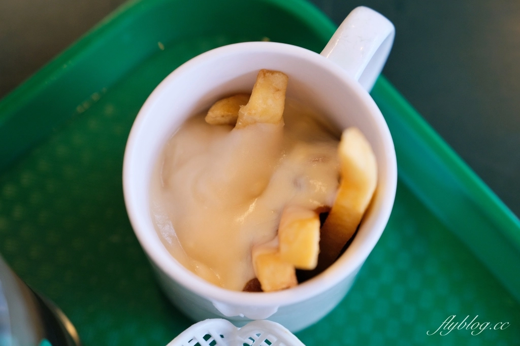 日本北海道｜幸運小丑漢堡廣末店．網友票選日本最好吃的漢堡，函館限定必吃美食 @飛天璇的口袋