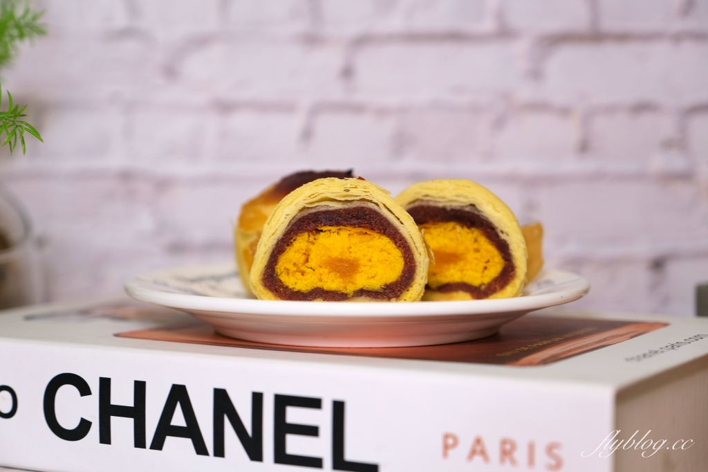 【2025台中蛋黃酥】20+台中蛋黃酥整理，你吃過幾間了？ @飛天璇的口袋