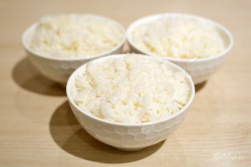 台中北屯｜蜜蜜泰泰式餐廳．單點合菜都可以，大地商場美食餐廳 @飛天璇的口袋