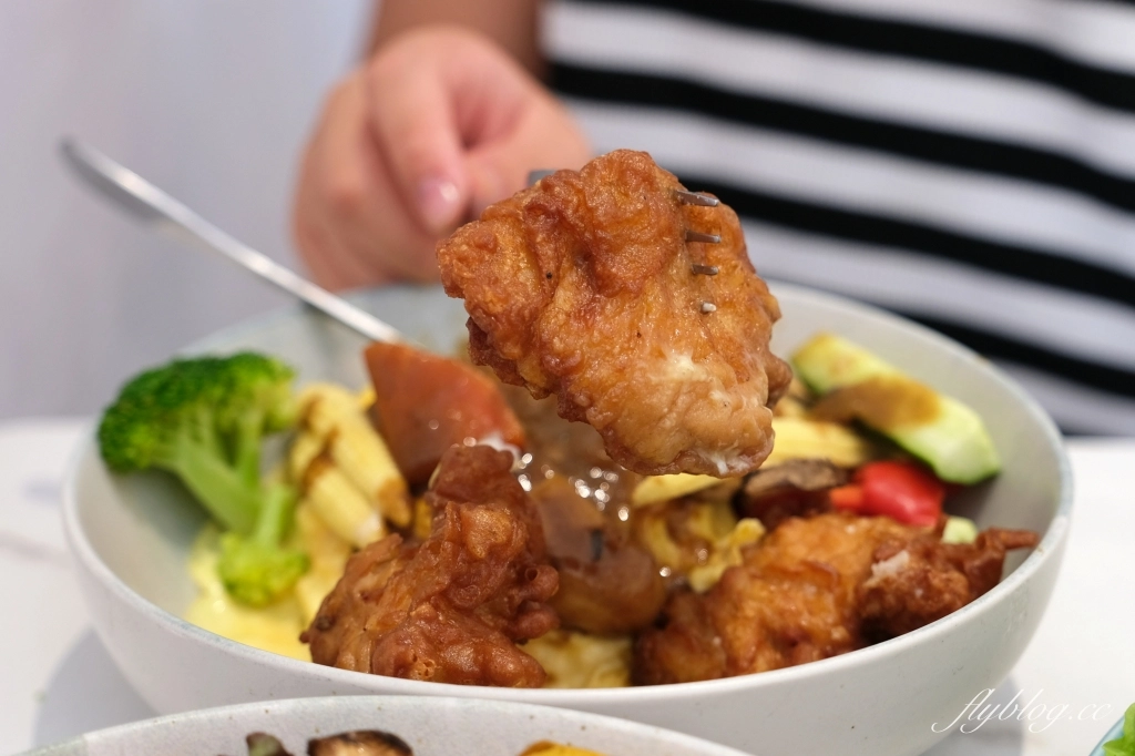 台中西區｜樂醬 LOVE JAM．評論5顆星的台中早午餐，餐點以原型食物為主 @飛天璇的口袋