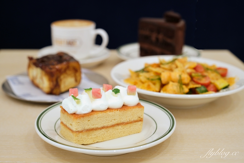 台中西屯｜Heritage Bakery & Cafe．台北知名肉桂捲甜點店，進駐UR LIVING生活美學大隆店 @飛天璇的口袋