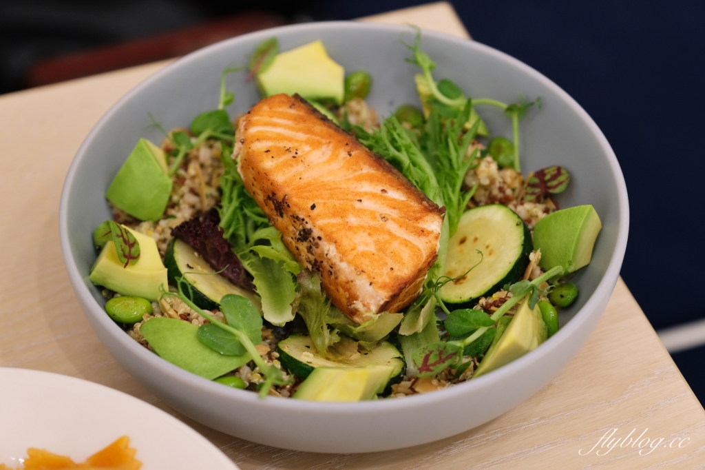 台中西屯｜Heritage Bakery & Cafe．台北知名肉桂捲甜點店，進駐UR LIVING生活美學大隆店 @飛天璇的口袋