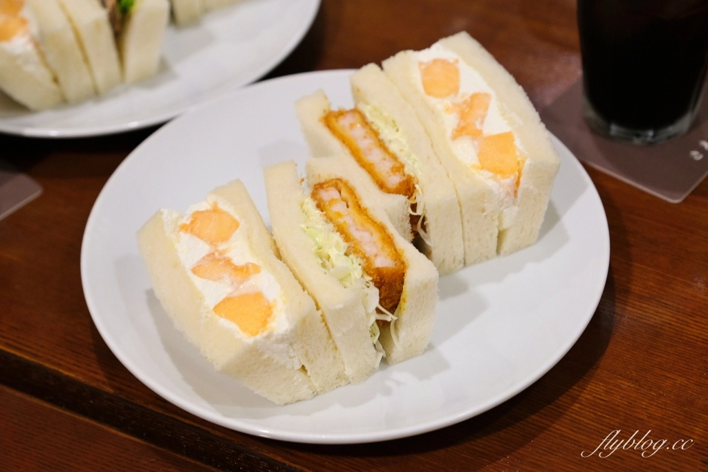 日本北海道｜札幌一日遊．電車一日券玩札幌，白色戀人公園、北海道神宮、大通公園、狸小路，10個札幌美食景點整理 @飛天璇的口袋