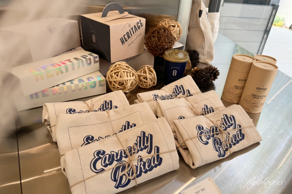 台中西屯｜Heritage Bakery & Cafe．台北知名肉桂捲甜點店，進駐UR LIVING生活美學大隆店 @飛天璇的口袋