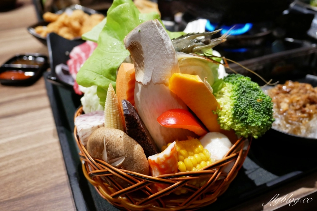 台中西屯｜阿Q茶舍．24小時不打烊．台中在地30年泡沫紅茶店 @飛天璇的口袋