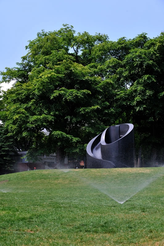 日本北海道｜大通公園．一年四季舉辦不同活動，札幌市中心的小綠洲 @飛天璇的口袋