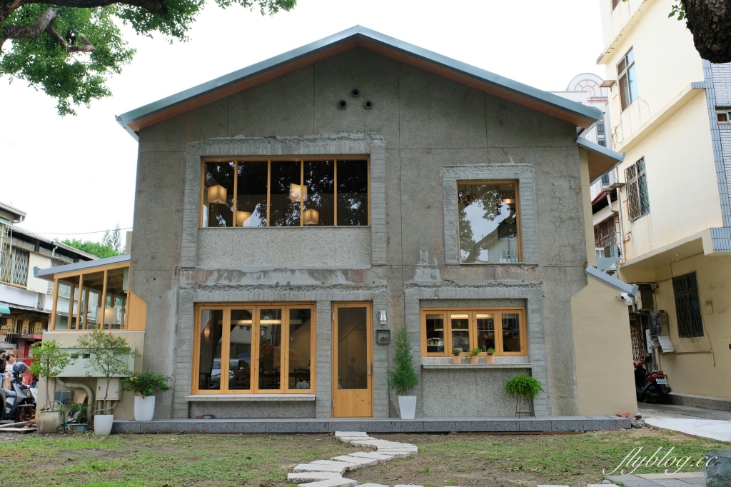 台中南屯｜美滿日光．黎明新村裡的獨棟建築．美滿小料理早午餐新品牌 @飛天璇的口袋